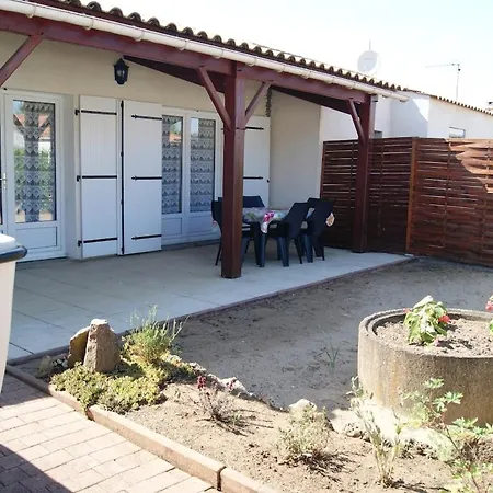 Maison De - A 200m بيت للعطل *